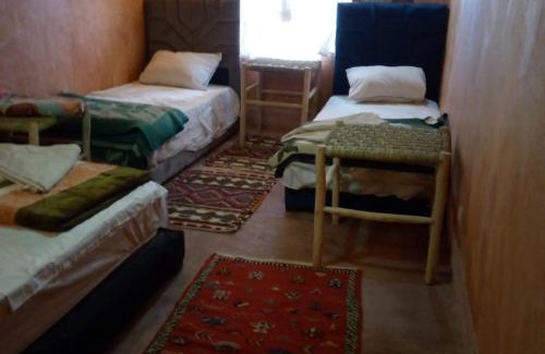 Tamedakhte Haus | Dar adiafa dar asalam