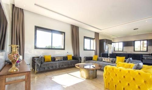 Oulad Khallouf Villa | Dar Zwina