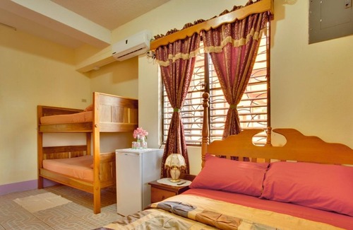Pomona Hotel | Davis Falls Inn