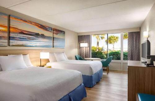 Avon By The Sea Hotel | Days Inn by Wyndham Cocoa Beach Port Canaveral