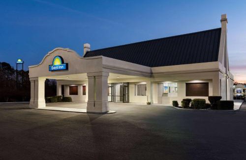 Emporia Hotel | Days Inn by Wyndham Emporia
