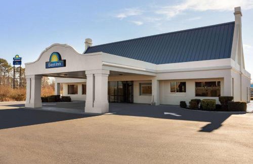 Emporia Hotel | Days Inn by Wyndham Emporia