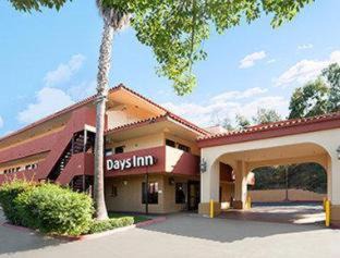 Encinitas Hotel | Days Inn by Wyndham Encinitas Moonlight Beach