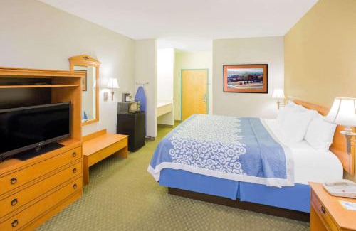 Hattiesburg Hotel | Days Inn by Wyndham Hattiesburg MS