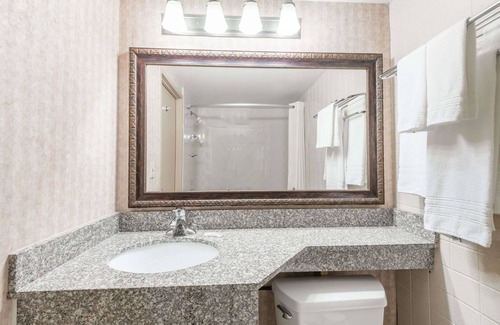 Niles Hotel | Days Inn by Wyndham Niles