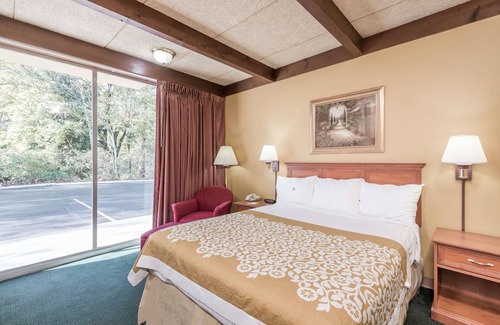 Niles Hotel | Days Inn by Wyndham Niles