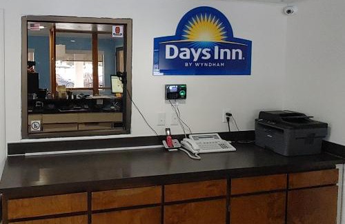 Pocatello Hotel | Days Inn by Wyndham Pocatello University Area