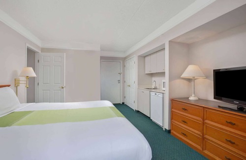 Reno Hotel | La Quinta Inn by Wyndham Reno