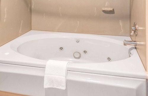 Tiffin Hotel | Days Inn by Wyndham Tiffin