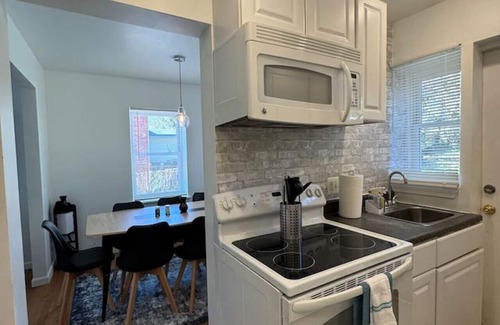 Jefferson Manor Haus | DC Suburb Home w/Parking | Near Metro & DC