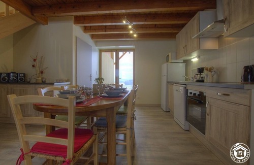 Beaupont Haus | de la Vieillere - Beaupont