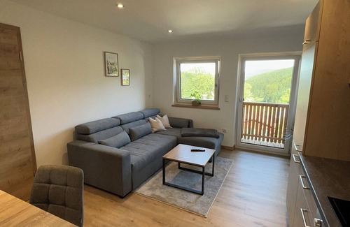 Neukirchen Beim Heiligen Blut Wohnung | Dachgeschoss Ferienwohnung für 2 Personen