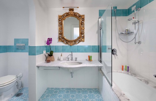 Scala Bed & Breakfast | De Pando Panoramic Suites - Minuta