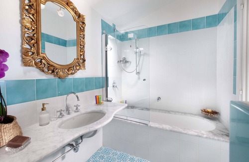 Scala Bed & Breakfast | De Pando Panoramic Suites - Minuta