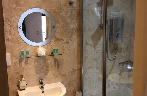 Aylburton Hotel | DeanGate Motel