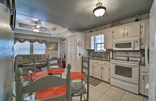 Port Isabel Haus | Deck & Pool Access: Long Island Village Escape!