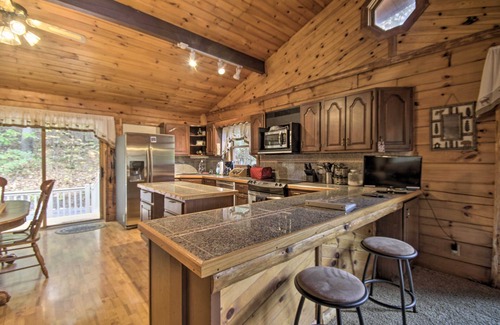 James Creek Hütte | NEU! Raystown Lake Cabin w / Docked Houseboat Access