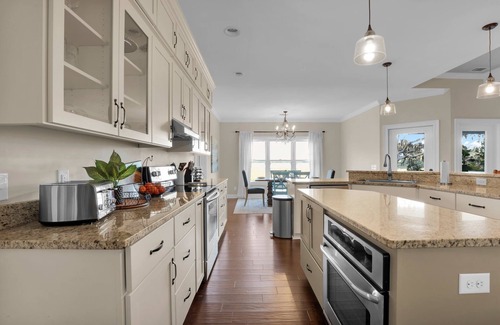 Midway Haus | Deep water/Marsh View, Sleeps 10