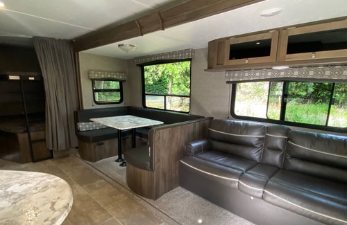 Grass Valley Haus | Deer Crossing in Grass Valley