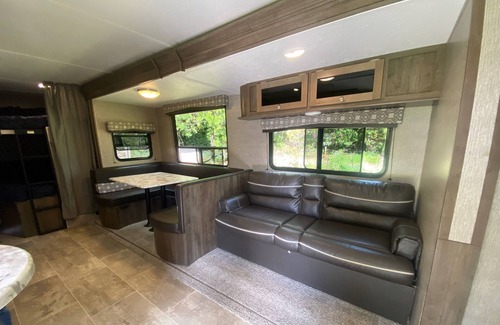 Grass Valley Haus | Deer Crossing in Grass Valley