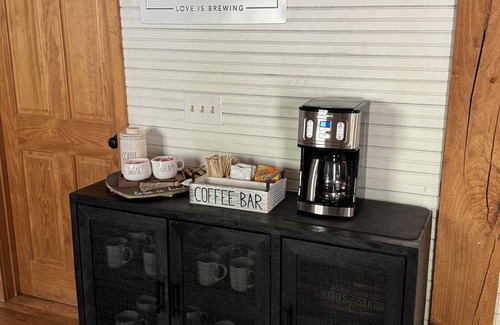 Franklin Kabine | DeerRidge Lodge-Charming Retreat mins from Historic Franklin and Nashville.