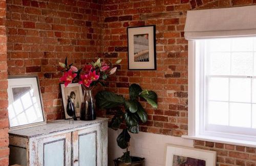 South Hobart Haus | Degraves St Old Mill