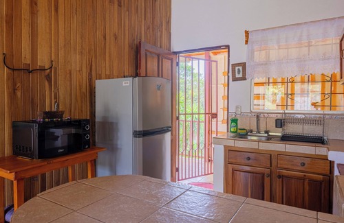 Arenal Haus | Delightful 2-bedroom house in Nuevo Arenal, Near Lake Park Access