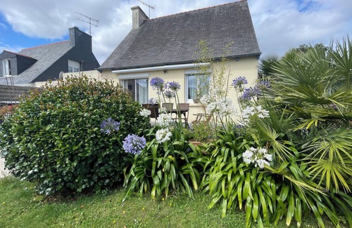 Ploubazlanec Haus | Delightful 2-bedroom house with WiFi in Ploubazlanec