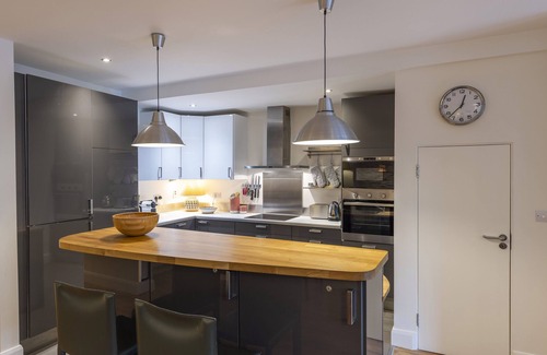Grand Canal Dock Wohnung | Herrliche 2-Zimmer-Wohnung 10 Minuten zu Fuß von St. Stephen's Green