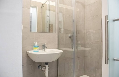 Neulerchenfeld Wohnung | Delightful 2BR Apt.-Near Wiener Stadthalle