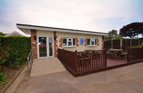 Stalham Skihütte | Entzückendes Chalet im Broadside Chalet Park, Norfolk in der Nähe von Broads & Sea