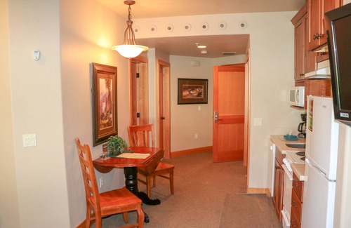 Columbia Falls Wohnung | Delightful Studio with Meadow Lake Resort Amenities