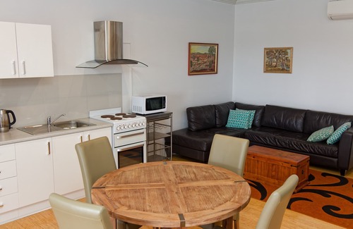 Baskerville Wohnung | Herrliches Studio-Apartment, private Veranda, besondere Aussichten