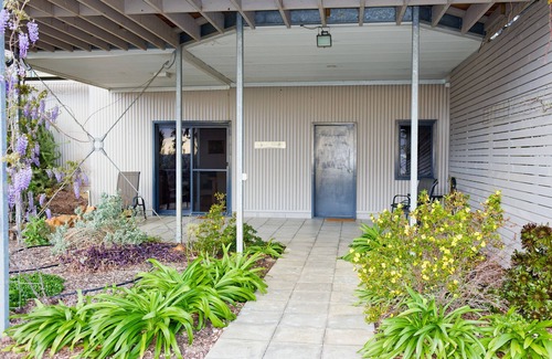 Baskerville Wohnung | Herrliches Studio-Apartment, private Veranda, besondere Aussichten