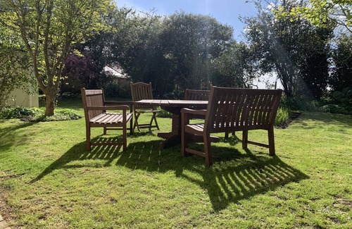 West Knighton Hütte | Delightful thatched cottage in beautiful sleepy Dorset village and countryside