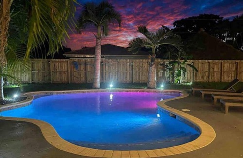Deerfield Beach Haus | Delilas Chic 3 Bedroom 2 bath Abode with Heated Pool