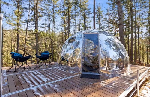 Wisconsin Dells Kabine | Dells Domes - Small Group Getaway 4 Glamping Domes