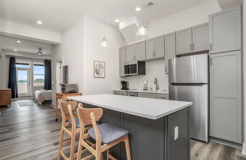 Cape Charles Eigentumswohnung | Delmarva - Brand new condo in downtown Cape Charles!