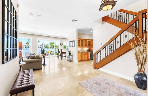 Delray Beach Villa | INTERCOASTAL WATERFRONT HOME: Whirlpool, Fahrräder, Grill, 160-Grad-Wasserblick.