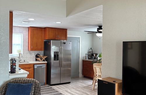 Lake Ida Shores Haus | "Delray Drift". Charming 3-bedroom house in Downtown Delray.