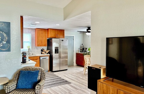 Lake Ida Shores Haus | "Delray Drift". Charming 3-bedroom house in Downtown Delray.