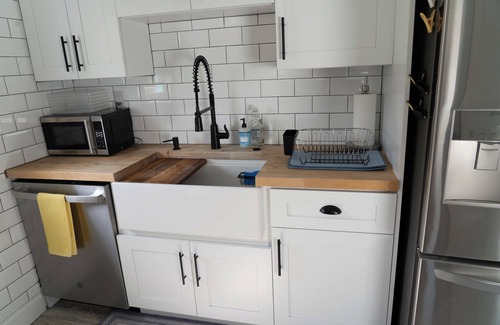 Osceola Park Haus | Delray Sunshine Cottage with Pool and Beach Pass in Fabulous Location!