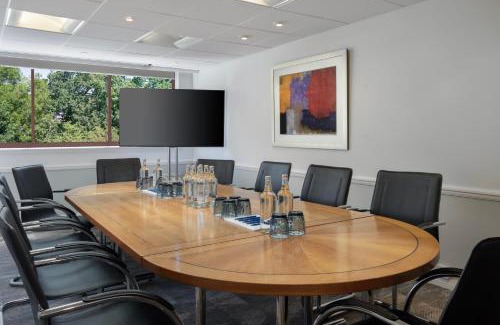 Swindon Hotel | Delta Hotels by Marriott Swindon