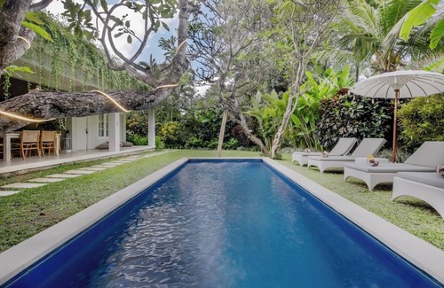 Central Seminyak Villa | Deluxe Villa mit 2 Schlafzimmern in Seminyak
