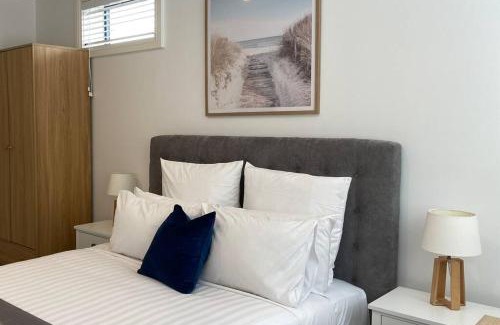 Paihia Wohnung | Deluxe 280sqm 3 bedroom with Pool Table - 200m to beach