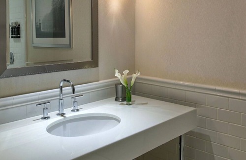 Bay Village Hotel | Deluxe City View Room 2 Queen Beds, Revere Hotel, Boutique Suites, Pet-Friendly
