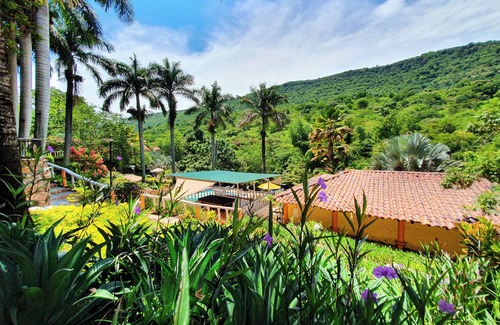 San Gil Hotel | Deluxe Familiar con Balcon