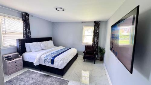 Landover Haus | Deluxe Joy