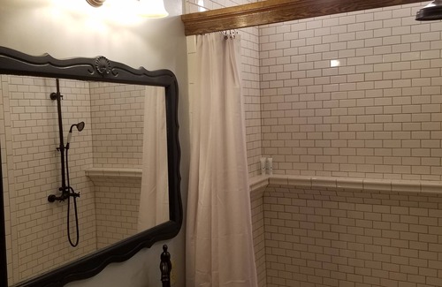 Laurium Hotel | Deluxe Queen with Private Deck