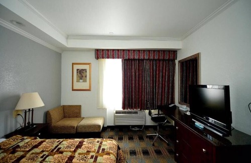 Somerset Hotel | DELUXE ROOM, QUEEN BED
